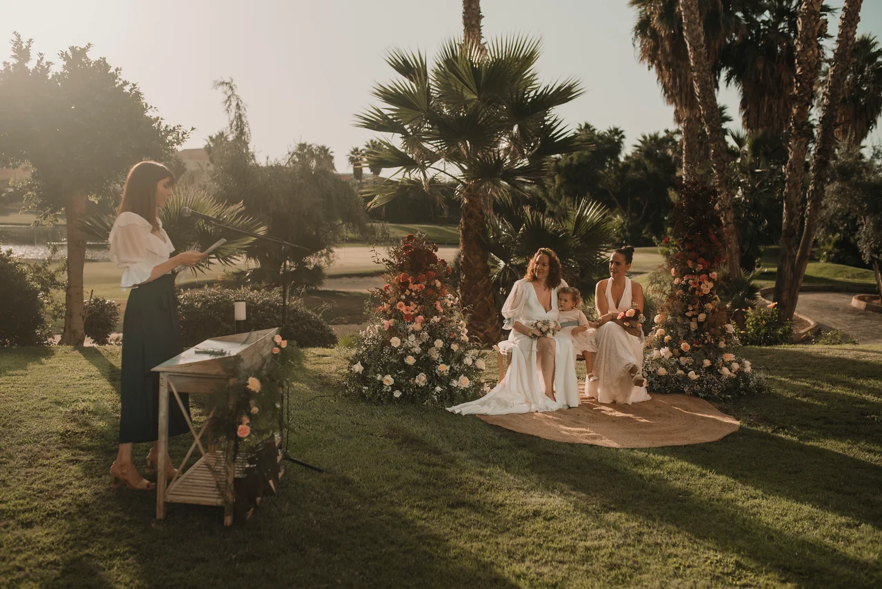 La boda de Laura y Davinia, diseñadora floral de Le Graine