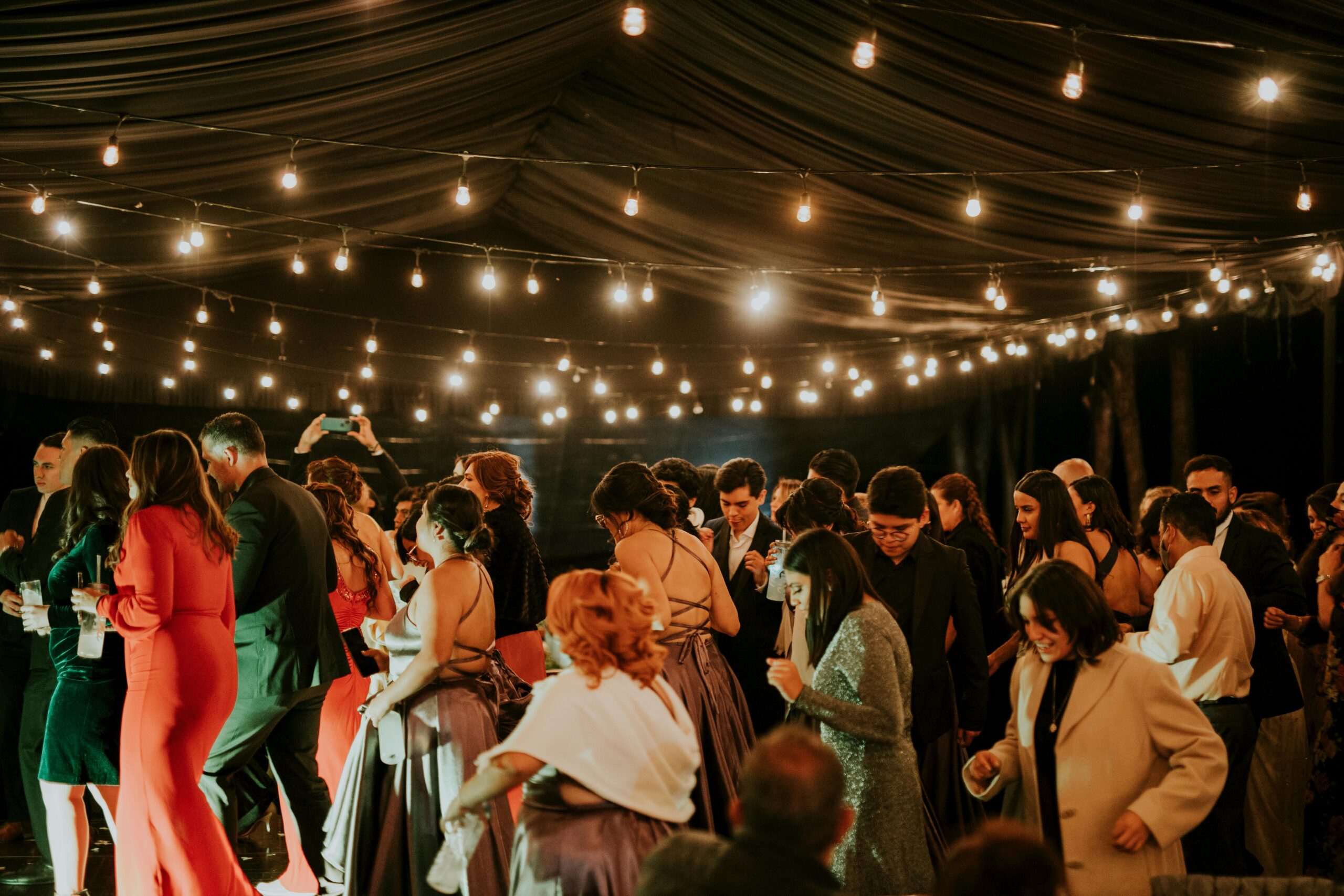 Cuánto dinero se da en una boda en 2026 (y por qué todo el mundo sigue teniendo dudas con esto)