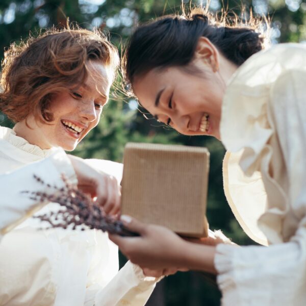 Qué regalar en una boda: ideas originales y útiles para acertar