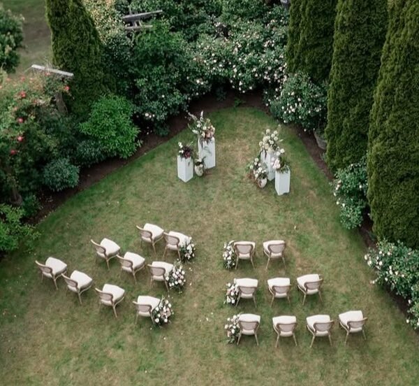 Cuánto cuesta una boda sencilla en España (2027): presupuesto real y cómo ahorrar sin renunciar a nada importante